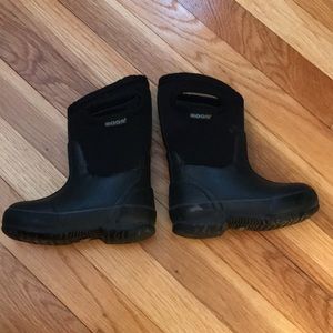 BOGS boots toddler size 8